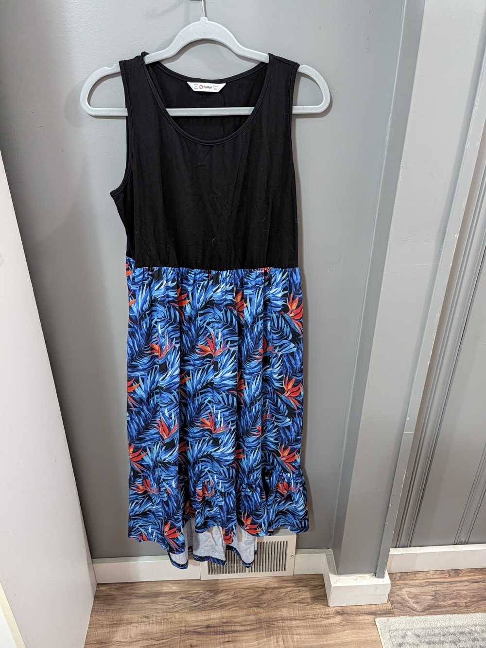 Black and Blue Tropical Print Women's Sleeveless Dress